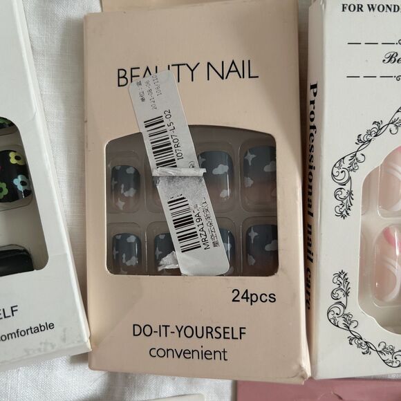 New Press on Assorted Nails Lot Square, Almond, Round - Picture 7 of 8